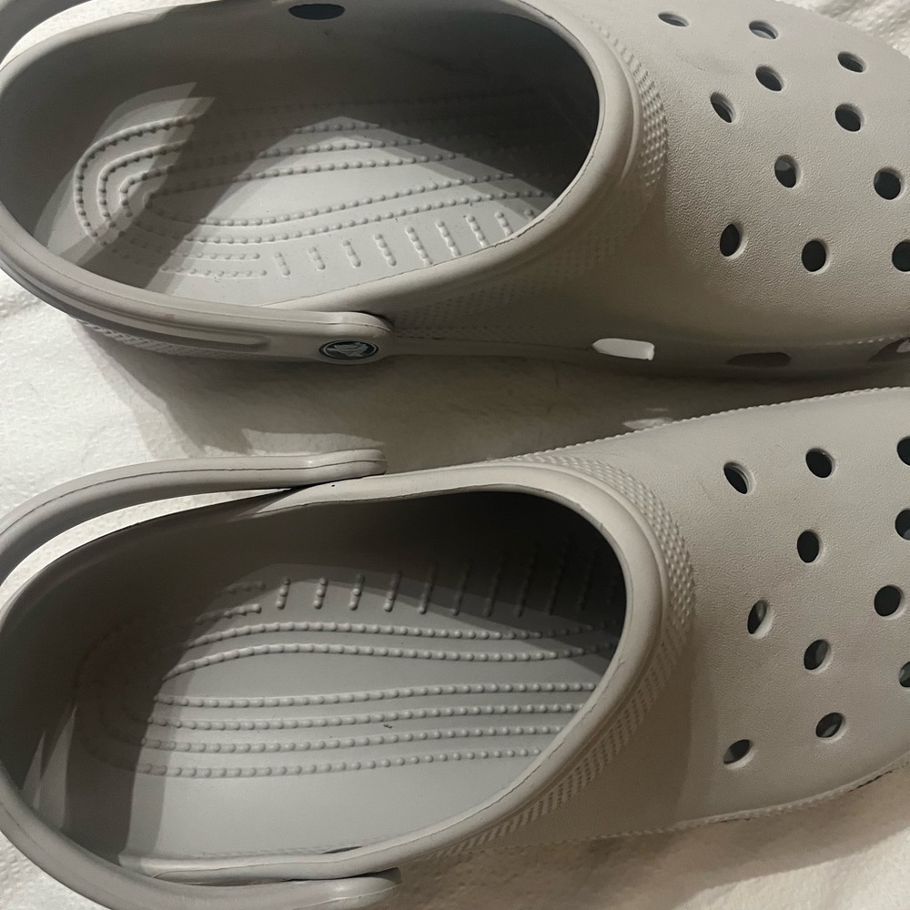 NWOT CROCS Classic Clogs - Picture 5 of 10